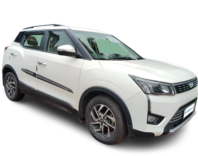 Mahindra XUV300-img